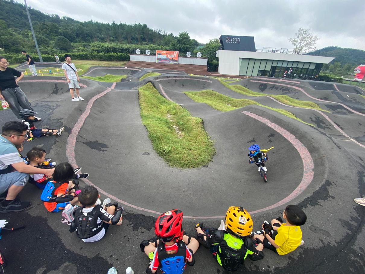 2022年第三届风豹bike滑步车俱乐部泵道计时赛暑你最棒平衡车
